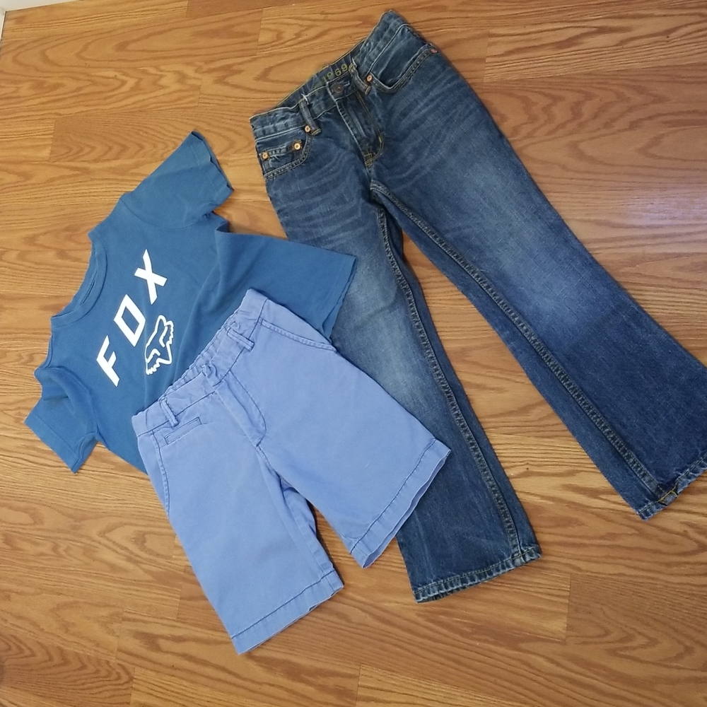 Lot fox t shirt‎ s,gap shorts 7, gap Jean's 8